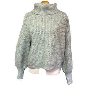 Moon and Madison Grey Chunky Knit Turtleneck Sweater Women’s Medium | GUC
